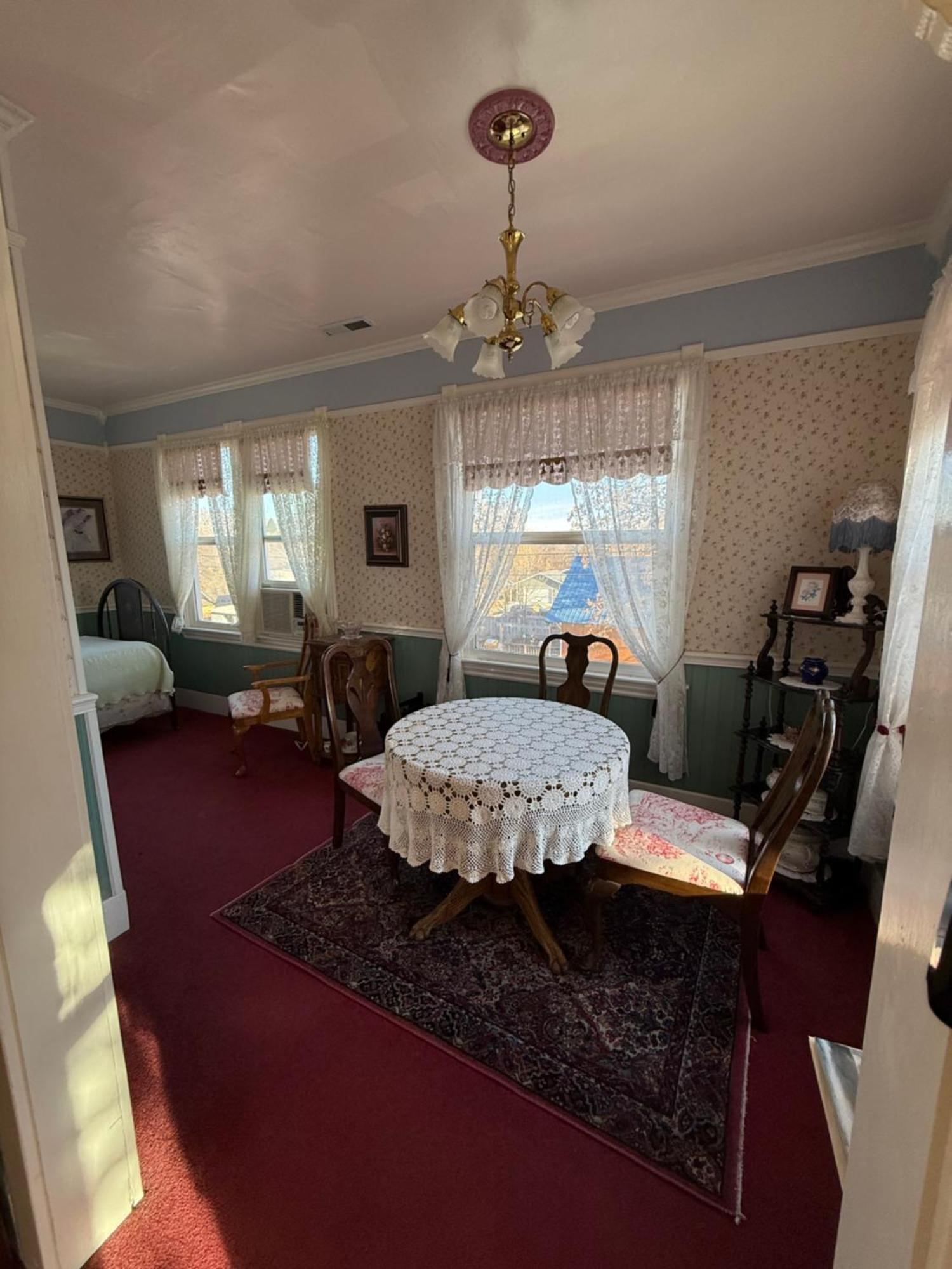 Roseberry House Bed And Breakfast Susanville Εξωτερικό φωτογραφία